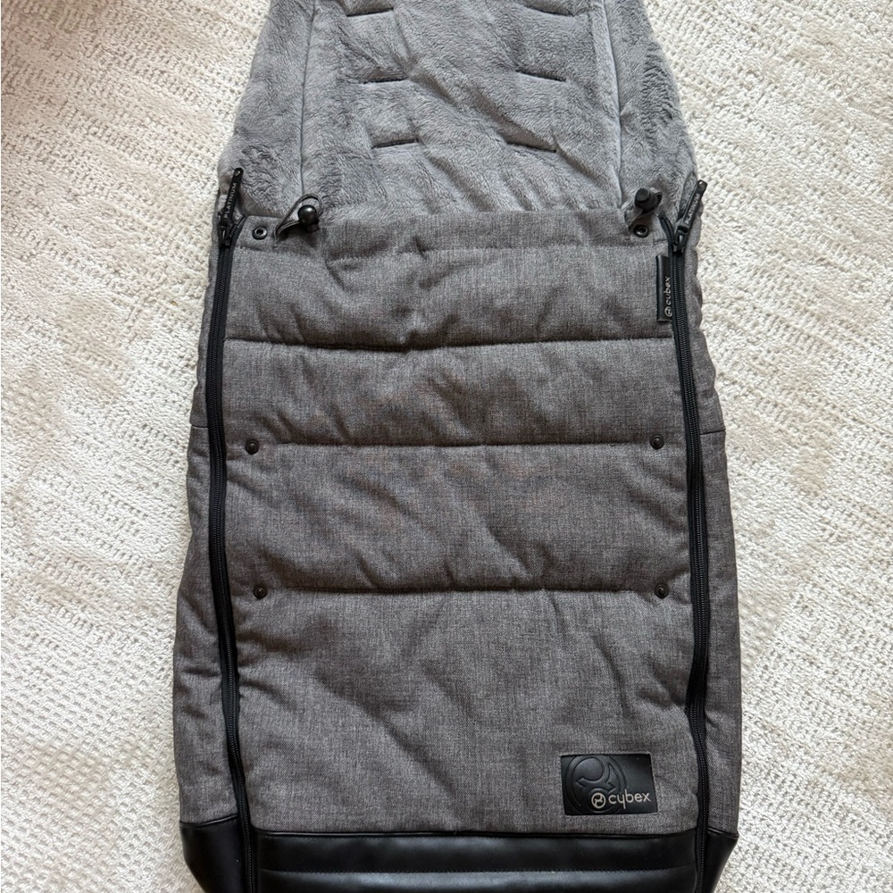 Cybex Platinum Footmuff in the Soho Grey